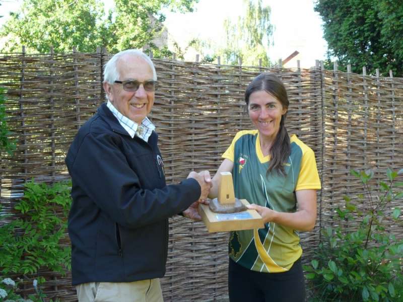 Angela Recieving Chairmans Trophy 900