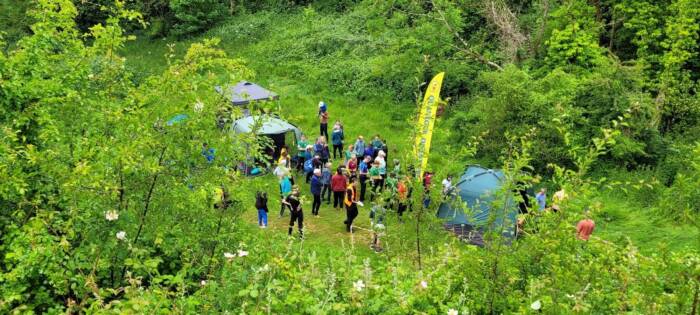 Runner getting their maps