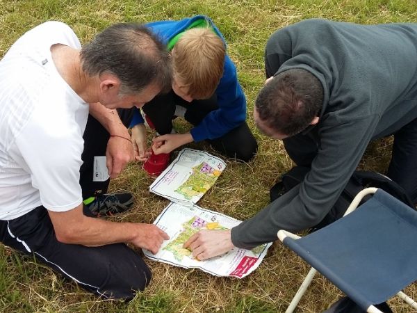 QO Vardis debriefing their routes